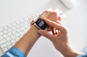 Ce-este-un-smartwatch-si-cum-il-aleg-pe-cel-mai-bun