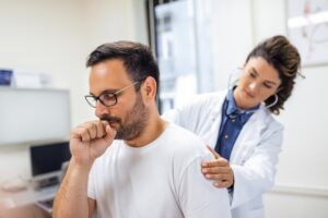 Ce-este-pneumonia-si-cum-poate-fi-tratata